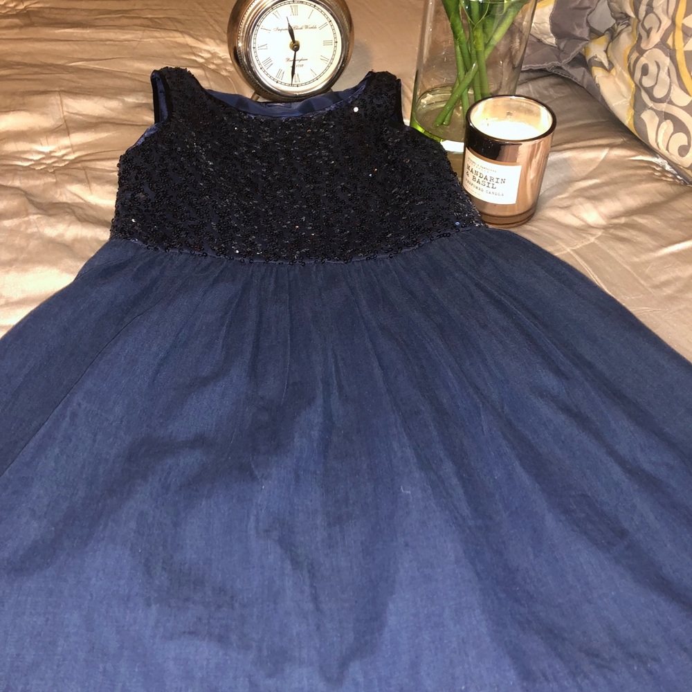 Gap girls dress .
